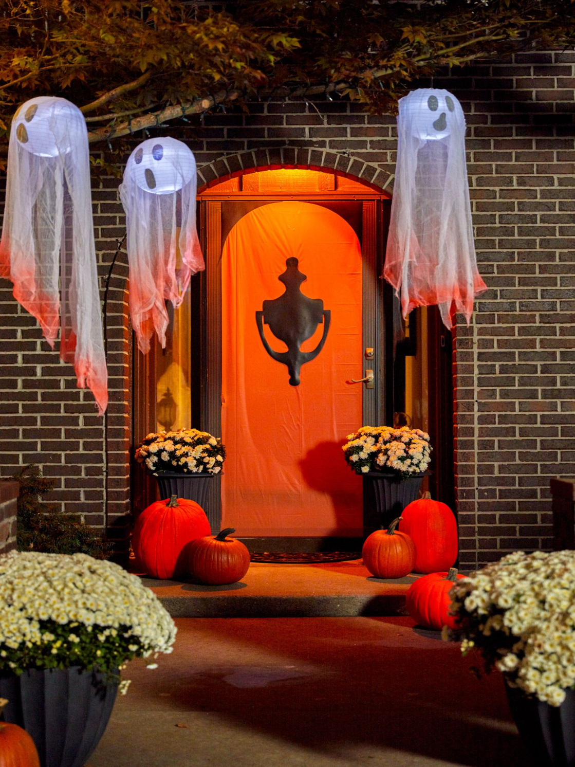 Easy DIY Halloween Door Decorations Easy DIY Halloween Door Decorations