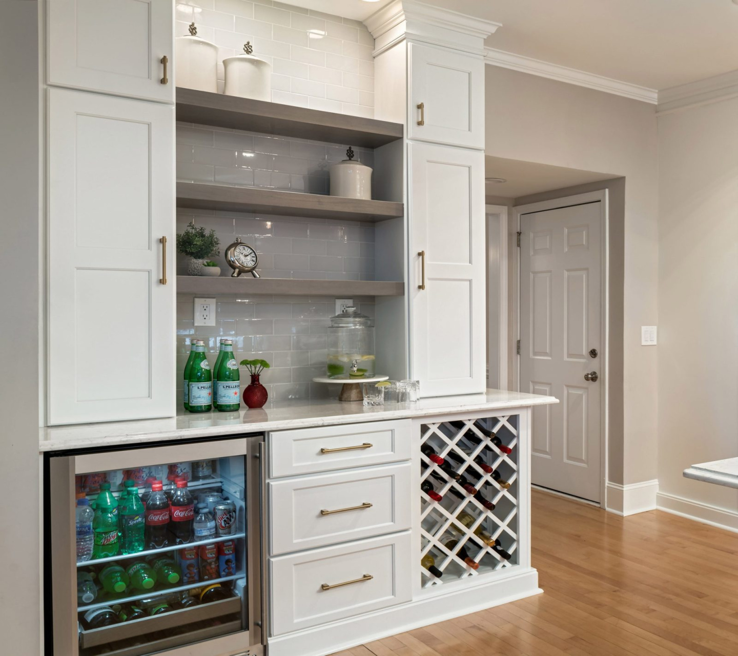 Home Bar: Easy Wet Bar Ideas and Dry Bar Ideas Home Bar: Easy Wet Bar Ideas and Dry Bar Ideas