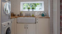 Laundry Room Off Kitchen - Photos & Ideas Houzz